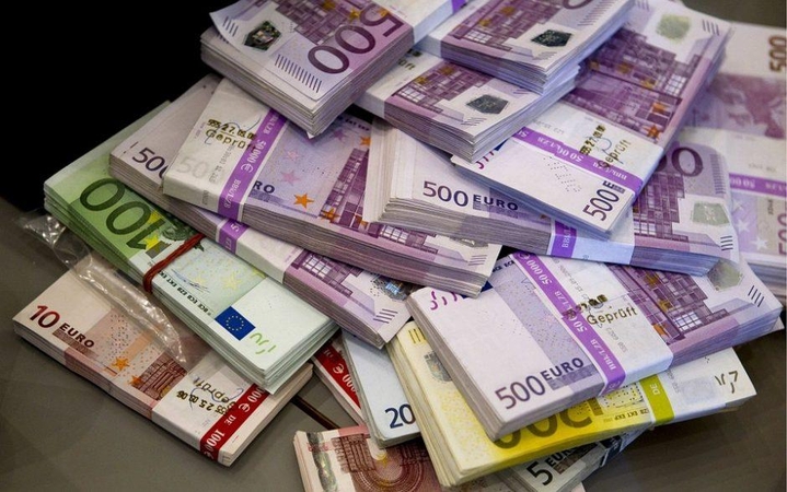 Įvertino: komunikuoti vengęs „Swedbank“ dėl pinigų plovimo nukentėjo labiau nei SEB