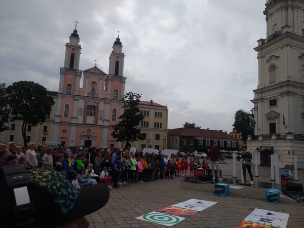 LRT kviečia vaikus į „Įdomiąsias atostogas“: šįkart laida persikėlė į Kauną