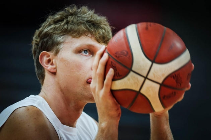 „Olympiacos“ su M. Kuzminsku pateko į Gomelskio taurės turnyro finalą