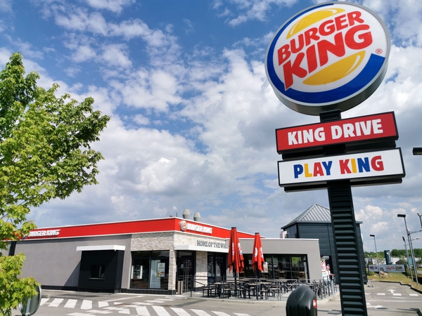 Dėl saugumo atidedamas „Burger King“ restoranų atidarymas Baltijos šalyse