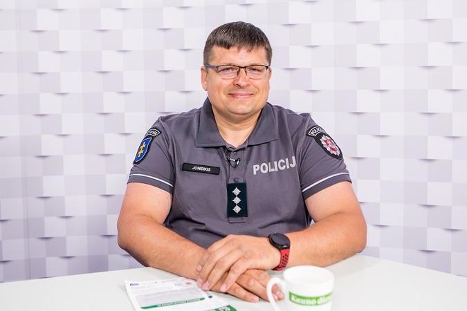 „Kauno dienos“ studija: miesto bendruomenės pareigūnas D. Joneikis – apie konkursą „Saugus kiemas“