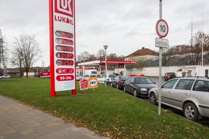 „Lukoil Baltijai“ – per 11 mln. litų bauda