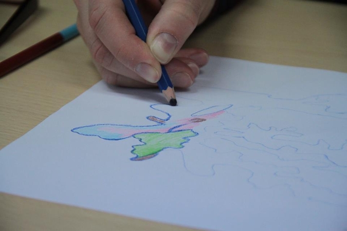 Ir dailės studija, ir neįgaliųjų prieglobstis