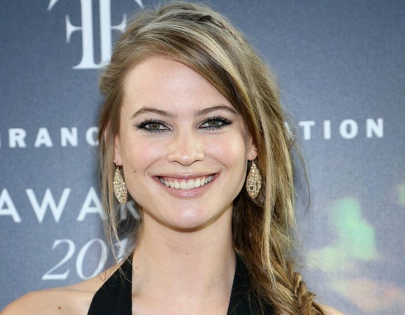 Neįtikėtina: supermodelis B. Prinsloo pasigamino pakabuką iš savo danties
