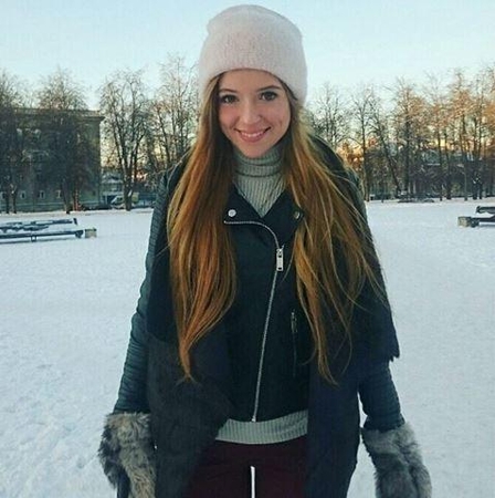 Pasigyrusi, kad turi draugą, M. Šalčiūtė patyrė kojos traumą