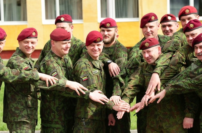 Lietuvos kariuomenės instruktoriai pradėjo Ukrainos karių mokymo misiją