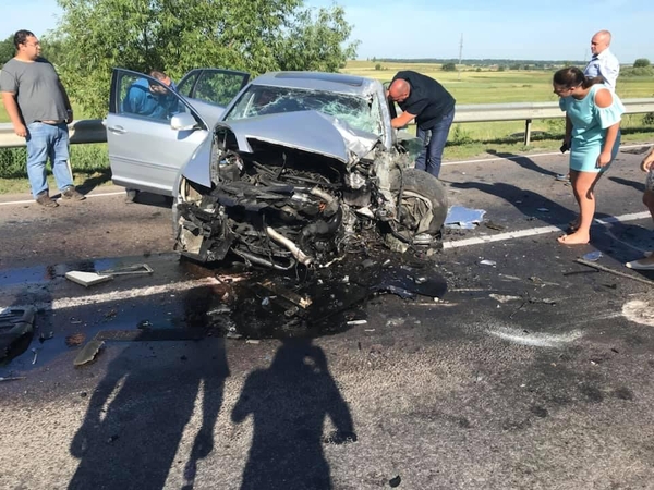 Avarija kelyje Kaunas–Prienai: prispaustą vairuotoją išgelbėjo ugniagesiai