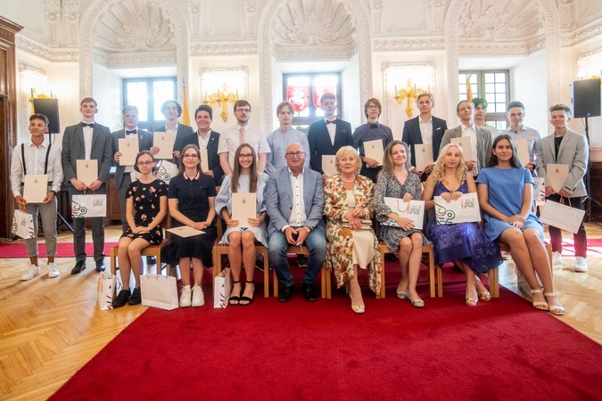 Mero palinkėjimas Kauno abiturientams: kad ir kur studijuosite, lauksime jūsų sugrįžtant