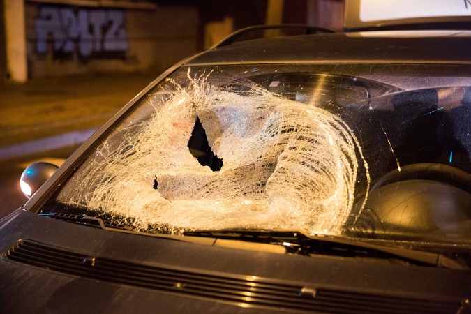 Nakties tragedija Vilniuje: žuvo automobilio partrenktas pėsčiasis