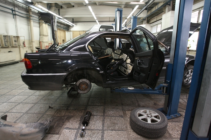 Vilniuje iš autoserviso pavogta 11 tūkst. eurų