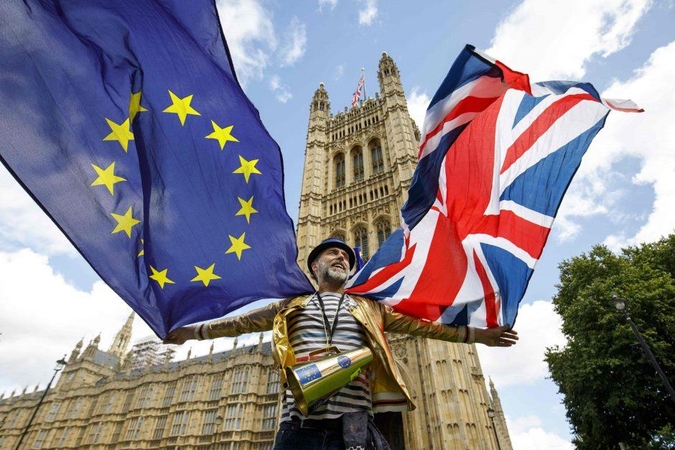 Europos Parlamentas uždegė žalią šviesą „Brexit“