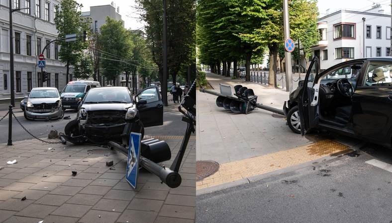 Avarija Kauno centre: sankryžoje neišsiteko du „Toyota“ automobiliai, vienas rėžėsi į šviesoforą