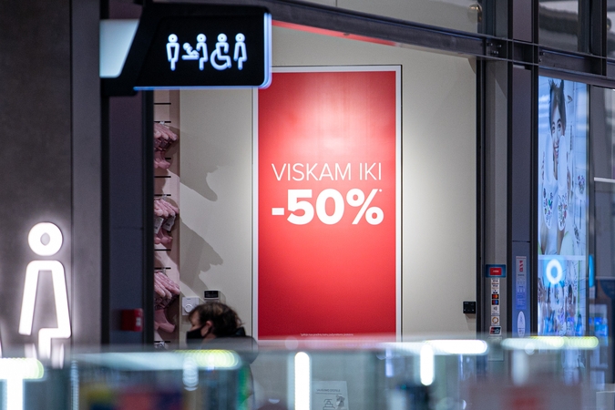 Išpardavimų sezono dilema: nesivaržyti ar atsilaikyti?
