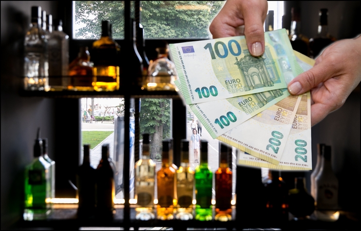 Atskleidė: akcizai alkoholiui biudžetą papildė 67 mln. eurų