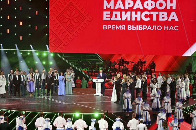 Baltarusijoje prasidėjo Vakarų nesąžiningais laikomi prezidento rinkimai