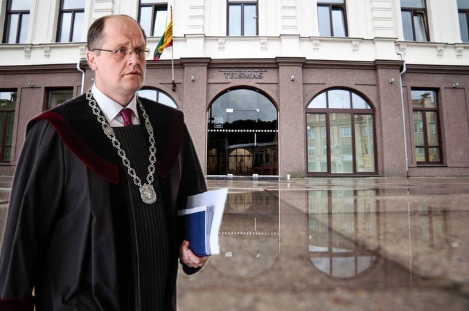 Buvusiam Kauno teismo vadovui – drausmės byla: kolegas vadino „glušais“ ir „debilais“?