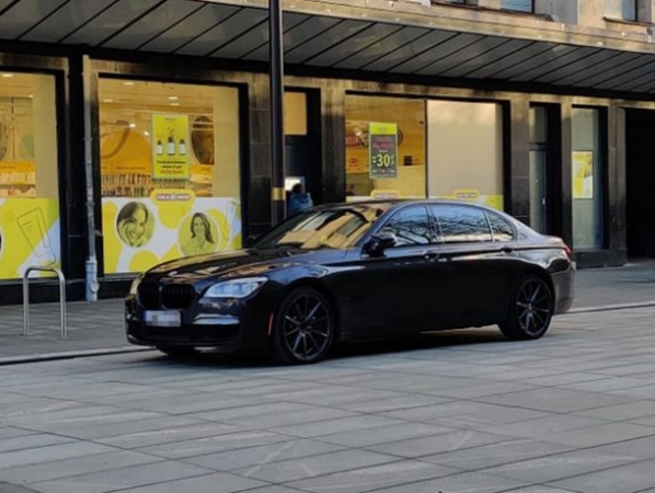 Kauno centre siautėjęs kelių gaidelis su BMW sulaukė baudos