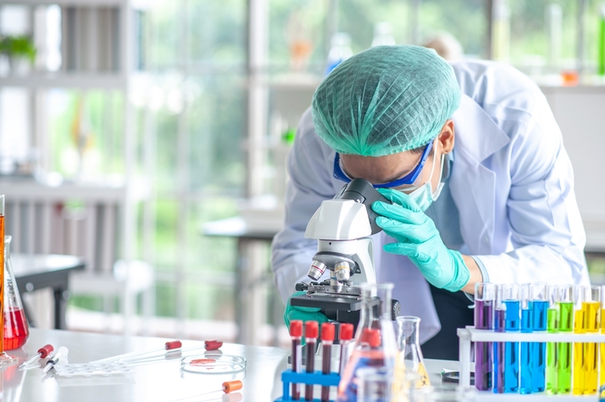 Nacionalinė laboratorija: pasiekta tyrimų dėl COVID-19 pajėgumų riba