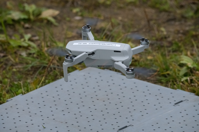 Norite nemokamai išmokti valdyti droną? Turime gerų žinių!
