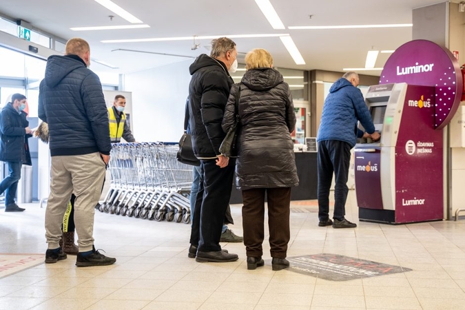 Laikinas nepatogumas: kai kurie bankomatai tušti, bet greitai papildomi