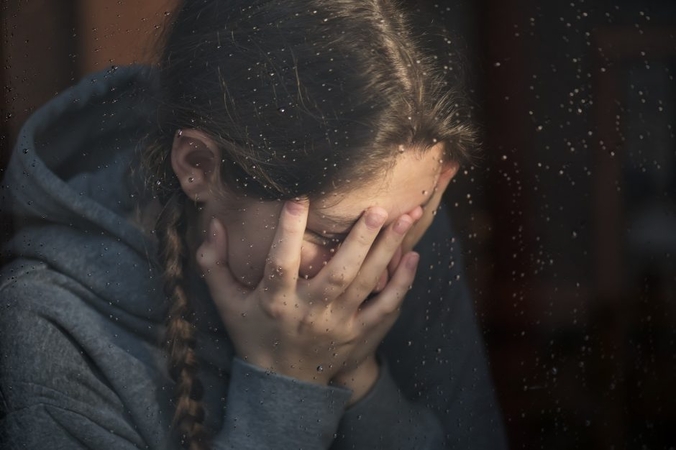 Nuteista motina siaubūnė: dukrą mušdavo, draudė net valgyti – liepdavo už maistą susimokėti