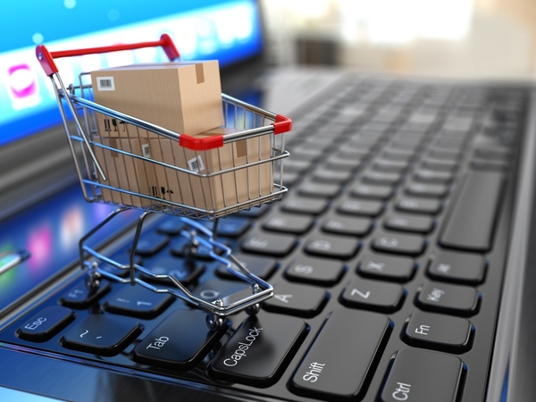 Stulbinama: per metus lietuviai internete išleido 2 mlrd. eurų – ir tai tik vieno banko duomenys