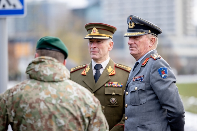 NATO korpuso vadas: Rusija pradėjo atkurti pajėgumus, skirtus ne karui Ukrainoje 