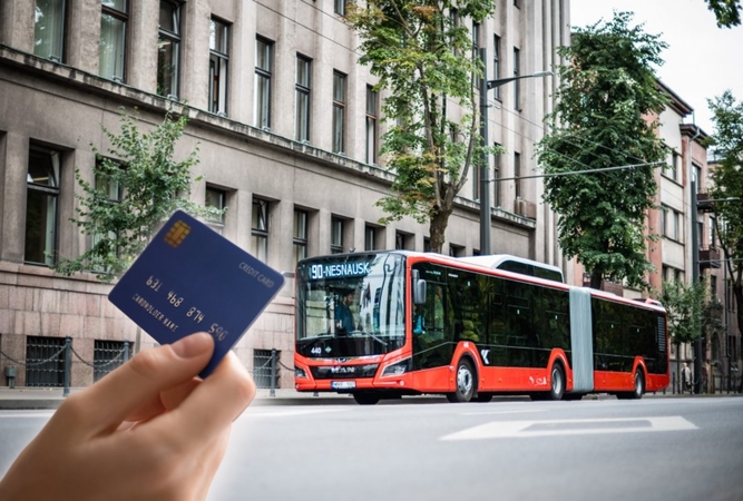 Kauno viešajame transporte po metų – atsiskaitymas ir banko kortelėmis