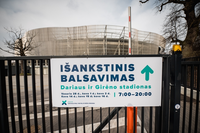 Antradienį prasideda išankstiniai rinkimai: balsavimas Kaune – stadione ir savivaldybių pastatuose