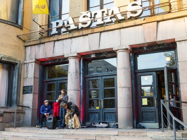Kauno centrinis paštas iškraustomas į „Akropolį“