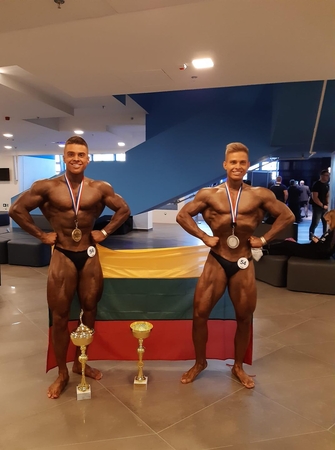 Pasaulio jaunimo kultūrizmo čempionate – brolių Linkevičių triumfas