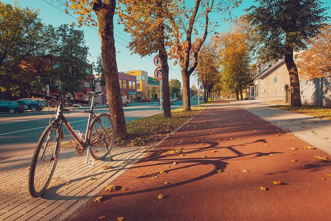 Ilgiausioje Kauno gatvėje – naujas dviračių takas