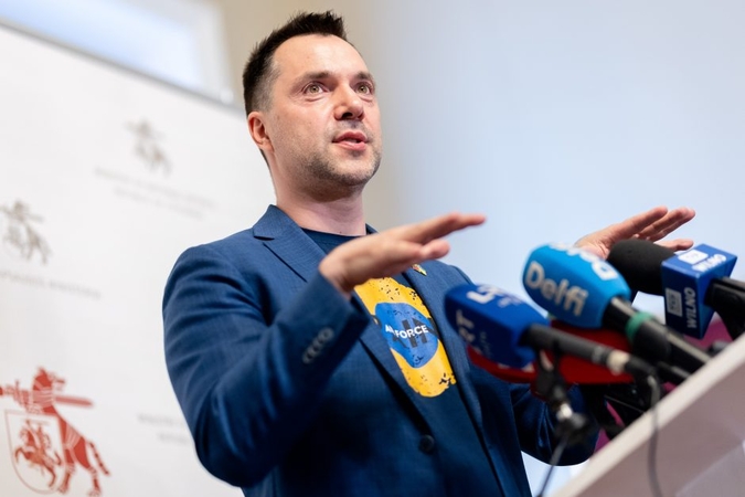 Ukrainos prezidento biuras priėmė O. Arestovyčiaus atsistatydinimą