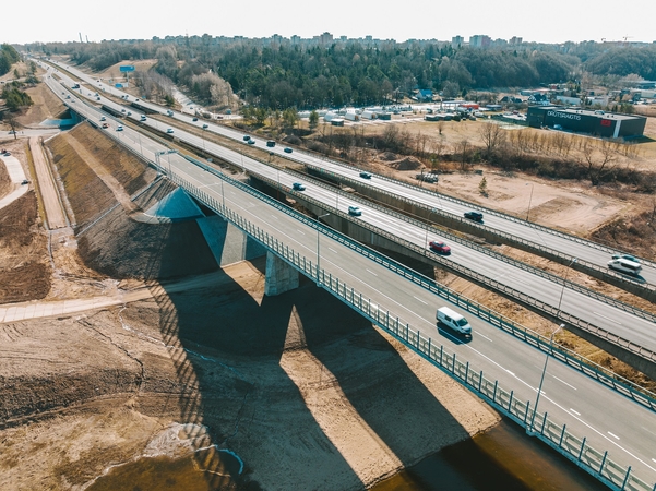 Vietoj trijų tiltų bus keturi