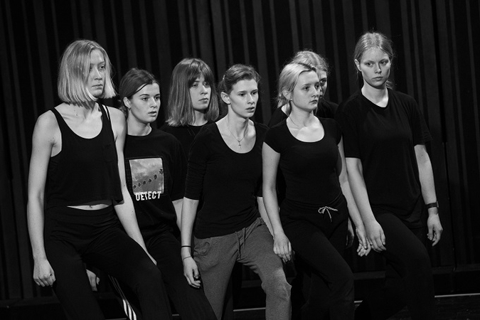 Dramatiškai nutrūkęs premjeros „Elektra“ procesas tęsiasi