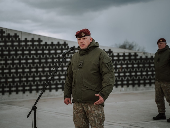 Naudinga: plk. ltn. L. Idzelio nuomone, kuo daugiau politikų, kuo daugiau rimtų žmonių ateina į Šaulių sąjungą ir išeina karo pradžiamokslį, tuo visai Lietuvai yra geriau.