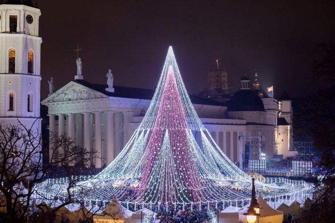 Vilniaus Kalėdų eglei – britų žiniasklaidos liaupsės