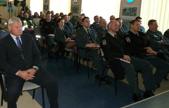 Uostamiesčio kelių policijos pareigūnų darbui pristatyti - video siužetas