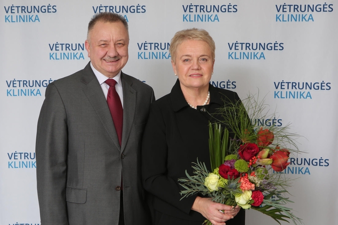 "Vėtrungės klinikos" vadovę gydytoją Nijolę Imbrasienę kurti privačią gydymo įstaigą paskatino tuometis jos viršininkas vyriausiasis gydytojas Vinsas Janušonis.