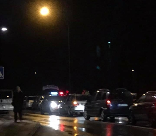 Pėsčiųjų perėjoje partrenkta moteris išvežta į ligoninę
