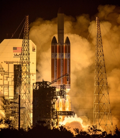 NASA paleido pirmąjį „Saulę paliesiantį“ zondą