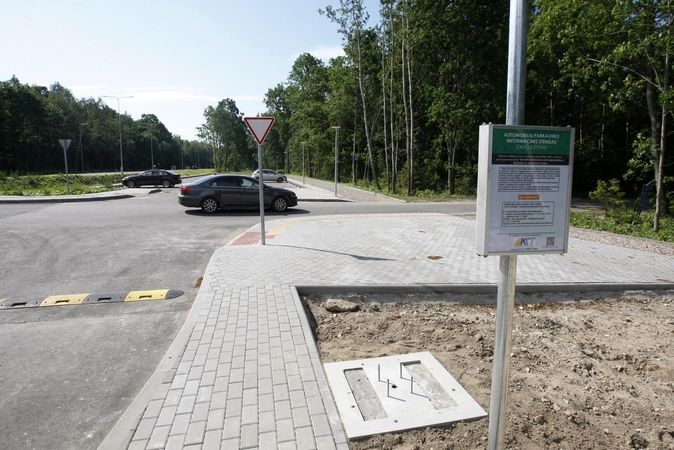 Vaizdas: stovėjimo aikštelėse netrukus pradės veikti parkomatai.