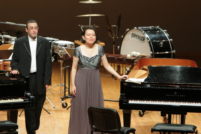 Kartu: A.Paley gros ansamblyje su žmona pianiste P.W.Chen ir su Klaipėdos kamerinio orkestro styginių kvartetu.