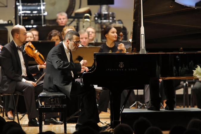 Pianistas A.Paley su LVSO.
