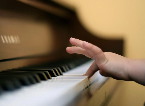 Klaipėdos bibliotekoje – muzikinio lavinimo užsiėmimai vaikams.