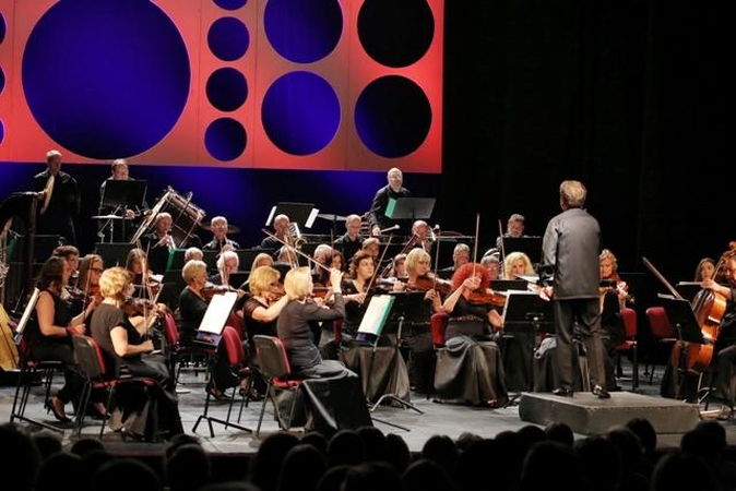 Muzikinis teatras rengia kelionę trijų ketvirčių taktu