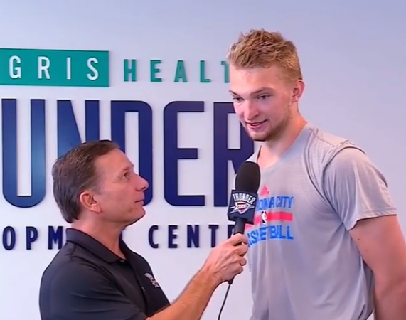 Domantas Sabonis (dešinėje).