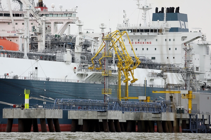 "Bomin Linde LNG" investuos į bunkeriavimo laivą SGD terminale