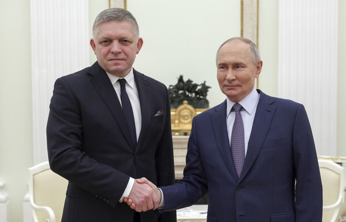 Vizito Kremliuje metu Slovakijos premjeras su Putinu aptarė rusiškų dujų tiekimą šaliai