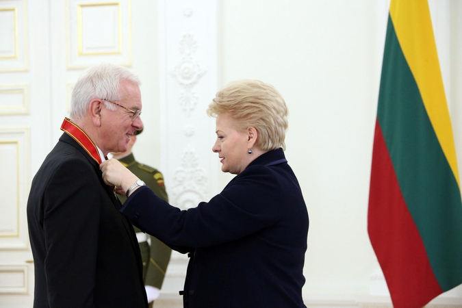 D. Grybauskaitė įteikė valstybės apdovanojimą H. G. Poter